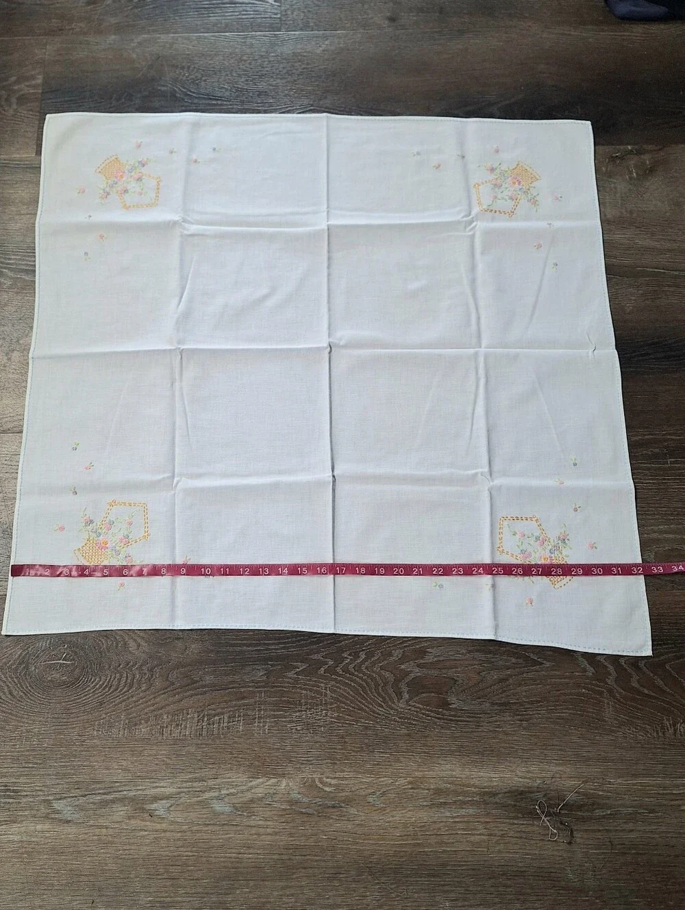 Vintage Handmade Embroidered Basket & Flowers Linen Tablecloth & Nakin Set